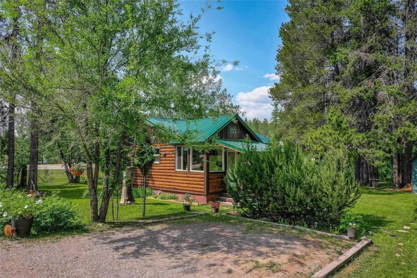 Glacier Homestead Coram Εξωτερικό φωτογραφία