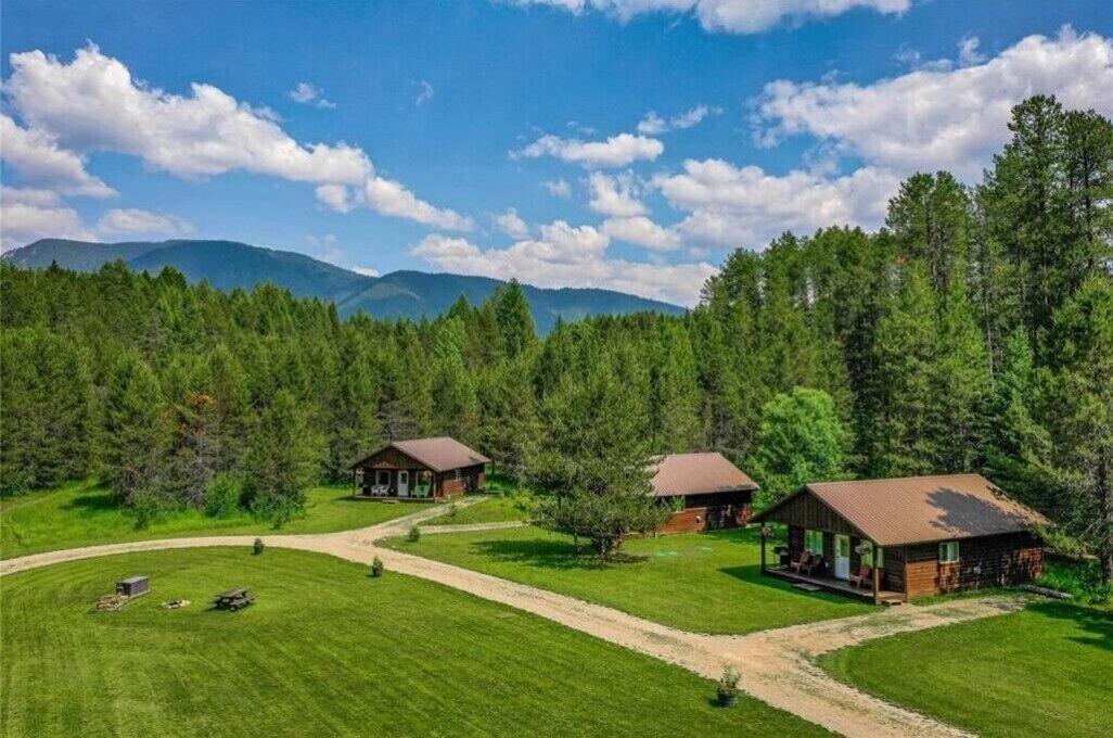 Glacier Homestead Coram Εξωτερικό φωτογραφία