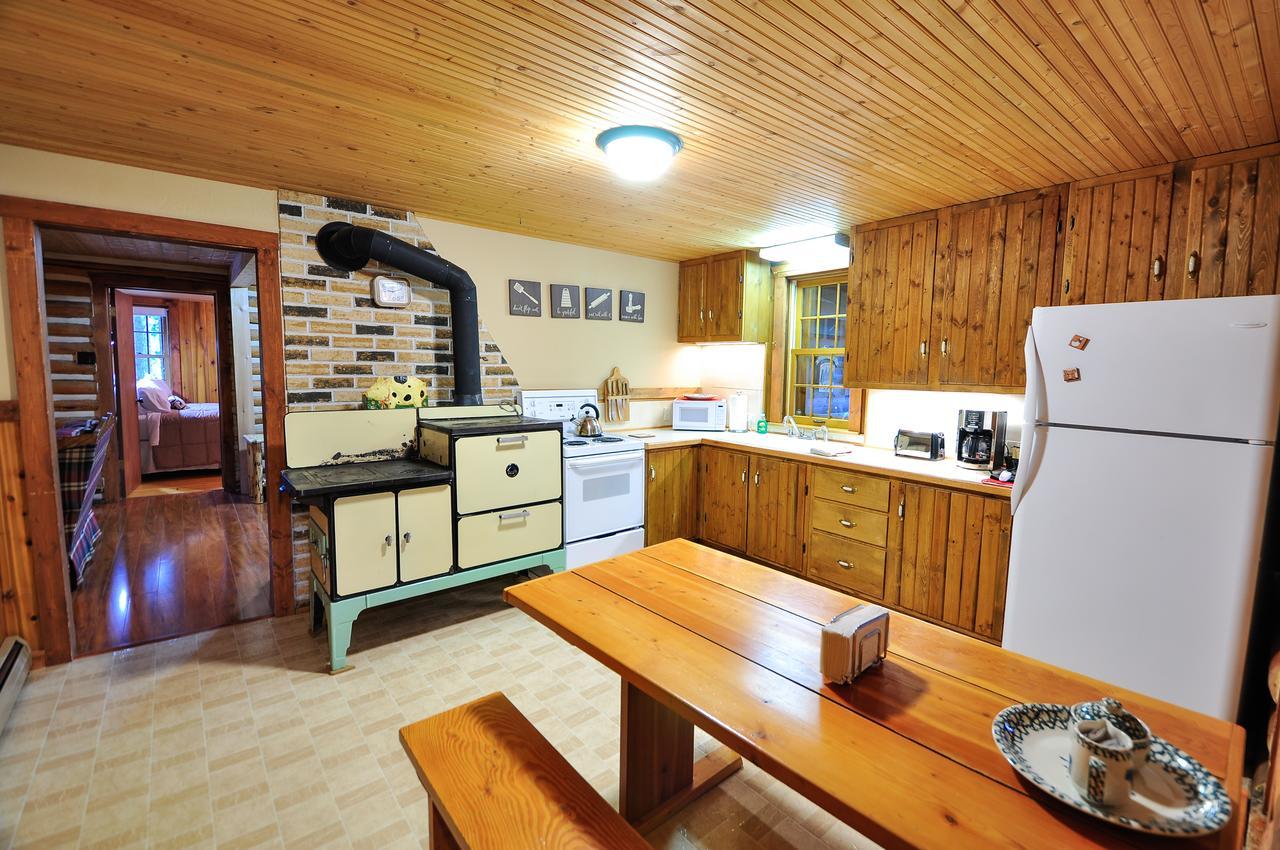 Glacier Homestead Coram Εξωτερικό φωτογραφία