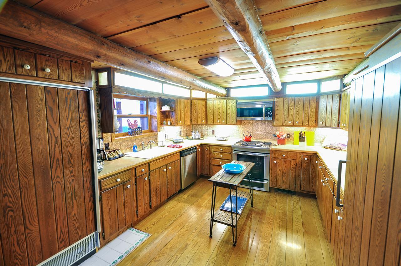 Glacier Homestead Coram Εξωτερικό φωτογραφία