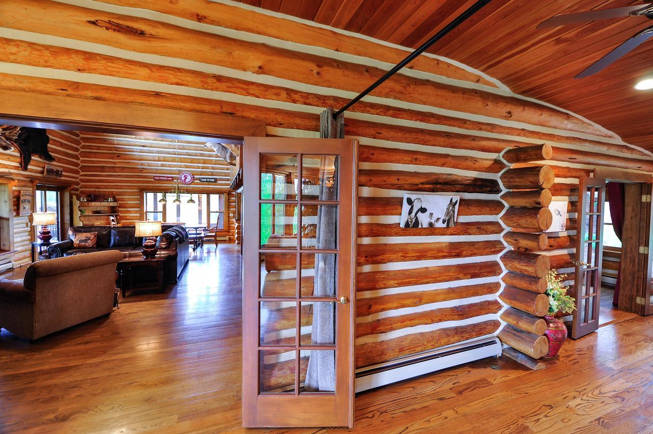Glacier Homestead Coram Εξωτερικό φωτογραφία